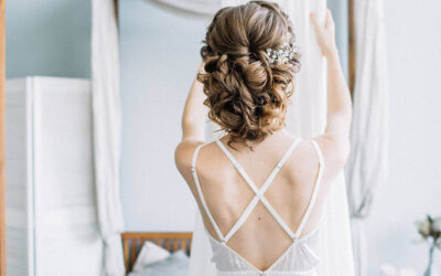 4 wedding signs that are uniquely you