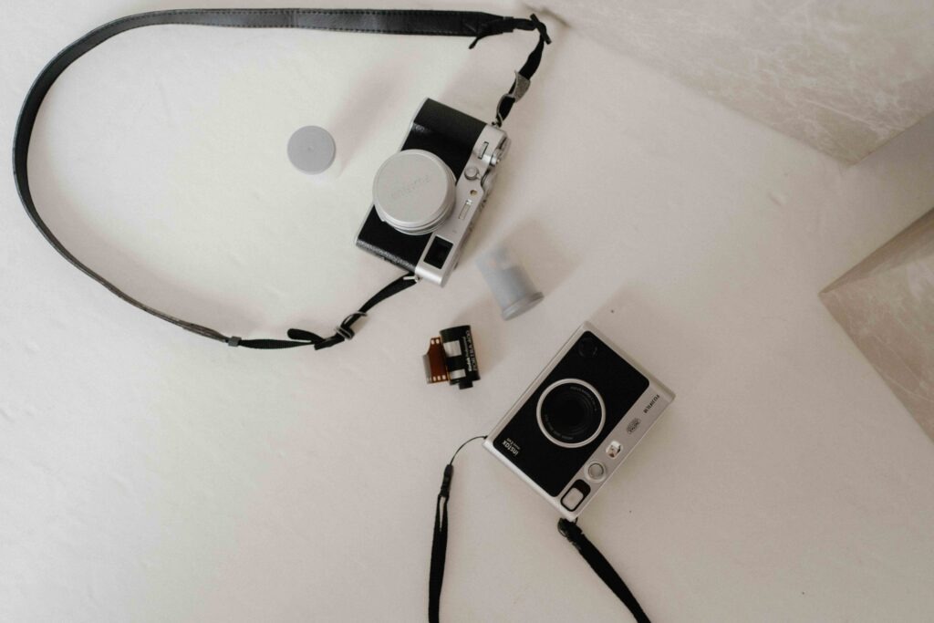 Analoge Kameras und Film eines Hochzeitsfotografen – Hochzeitsfotografie auf Film